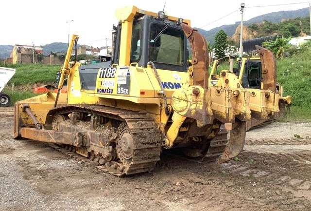 Komatsu D85EX-15 - Buldozér: obrázok 2 Komatsu D85EX-15 - Buldozér: obrázok 2