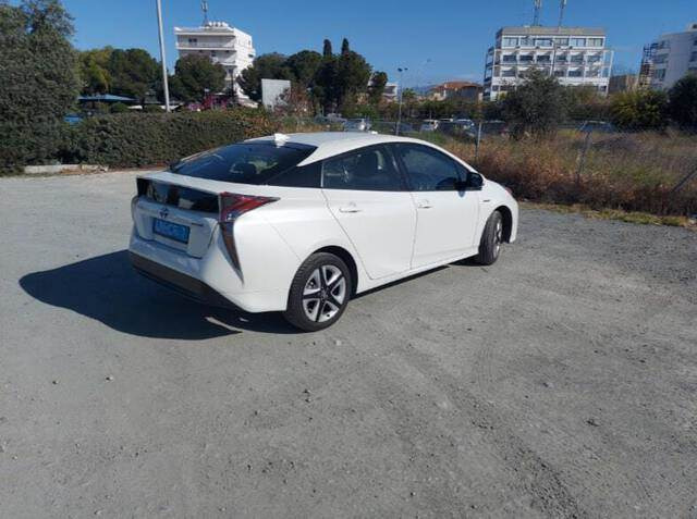 Toyota Prius Hybrid - Automobil: obrázok 3 Toyota Prius Hybrid - Automobil: obrázok 3