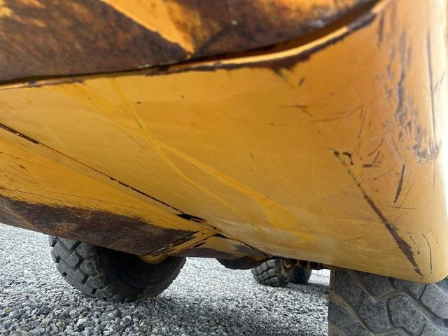 Ťahačový kĺbový damper Volvo A25F: obrázok 13