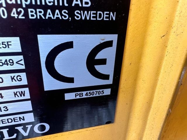 Ťahačový kĺbový damper Volvo A25F: obrázok 6