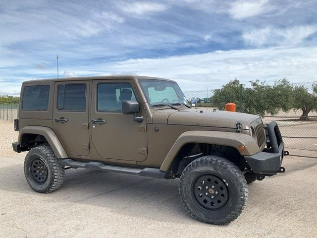 Jeep Wrangler JK Command - Automobil: obrázok 4 Jeep Wrangler JK Command - Automobil: obrázok 4