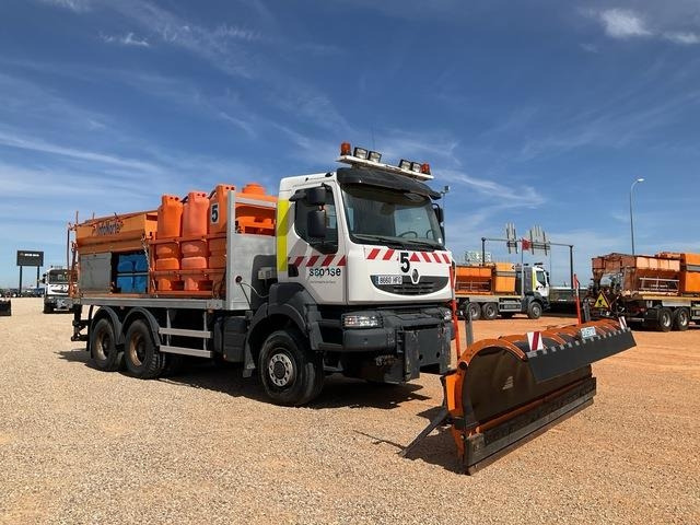 Renault Kerax 380DXI - Vozidlo na odpratávanie snehu: obrázok 4 Renault Kerax 380DXI - Vozidlo na odpratávanie snehu: obrázok 4