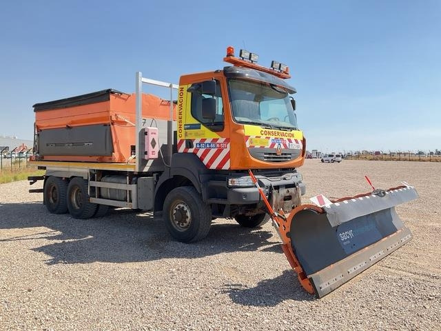 Renault Kerax 430DXI - Vozidlo na odpratávanie snehu: obrázok 4 Renault Kerax 430DXI - Vozidlo na odpratávanie snehu: obrázok 4