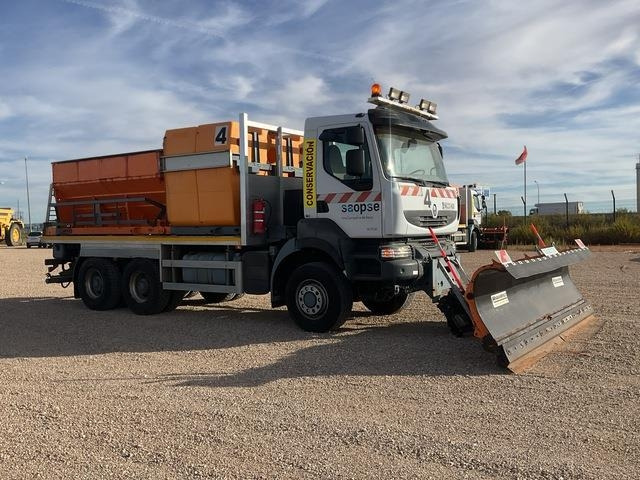 Renault Kerax 430DXI - Vozidlo na odpratávanie snehu: obrázok 4 Renault Kerax 430DXI - Vozidlo na odpratávanie snehu: obrázok 4