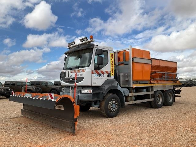 Renault Kerax - Vozidlo na odpratávanie snehu: obrázok 1 Renault Kerax - Vozidlo na odpratávanie snehu: obrázok 1