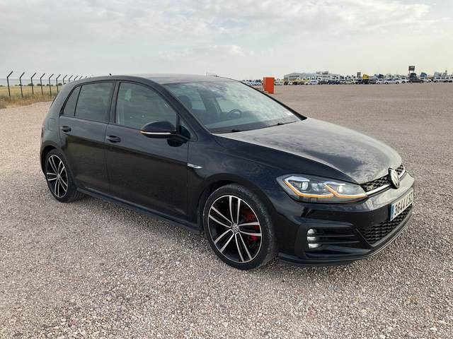 Volkswagen Golf - Automobil: obrázok 4 Volkswagen Golf - Automobil: obrázok 4