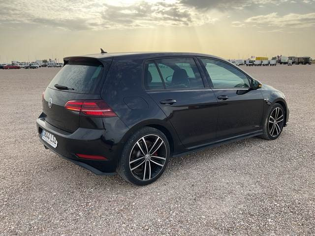 Volkswagen Golf - Automobil: obrázok 3 Volkswagen Golf - Automobil: obrázok 3