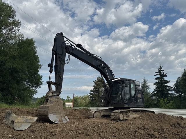 Hitachi ZX225USLC-6 - Pásové rýpadlo: obrázok 1 Hitachi ZX225USLC-6 - Pásové rýpadlo: obrázok 1