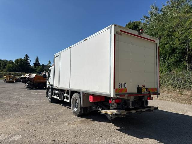 Renault C380 - Skříňový nákladní auto: obrázok 2 Renault C380 - Skříňový nákladní auto: obrázok 2