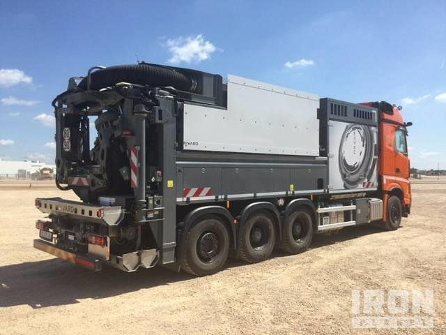 Rivard - Mercedes-Benz EXVAC - Arocs 3253 8x4 - Fekálne vozidlo: obrázok 3 Rivard - Mercedes-Benz EXVAC - Arocs 3253 8x4 - Fekálne vozidlo: obrázok 3