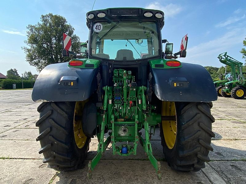 John Deere 6215R AutoPowr 50km/h - Traktor: obrázok 4 John Deere 6215R AutoPowr 50km/h - Traktor: obrázok 4