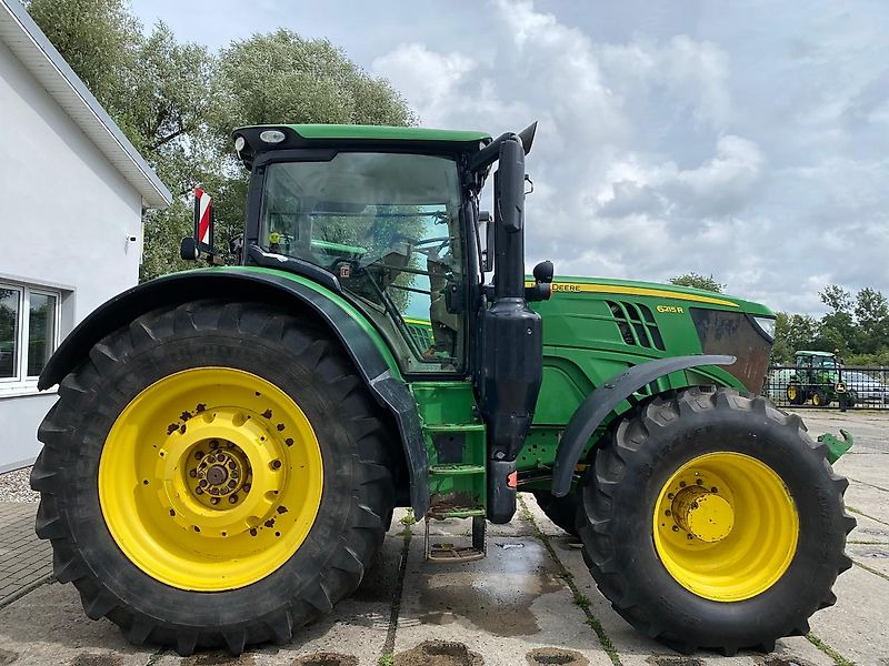 John Deere 6215R AutoPowr Frontzapfwelle - Traktor: obrázok 5 John Deere 6215R AutoPowr Frontzapfwelle - Traktor: obrázok 5