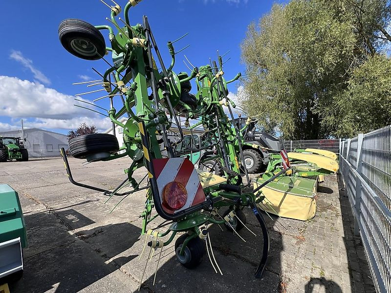 Krone Vendro 900 KW 103-24 - Obracač sena: obrázok 3 Krone Vendro 900 KW 103-24 - Obracač sena: obrázok 3