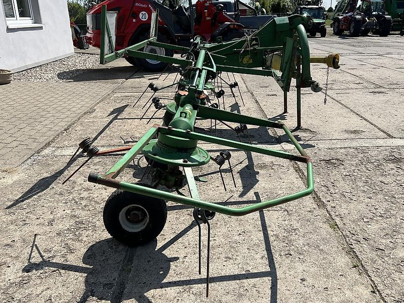 Kuhn GF 630 1MH - John Deere - Obracač sena: obrázok 3 Kuhn GF 630 1MH - John Deere - Obracač sena: obrázok 3