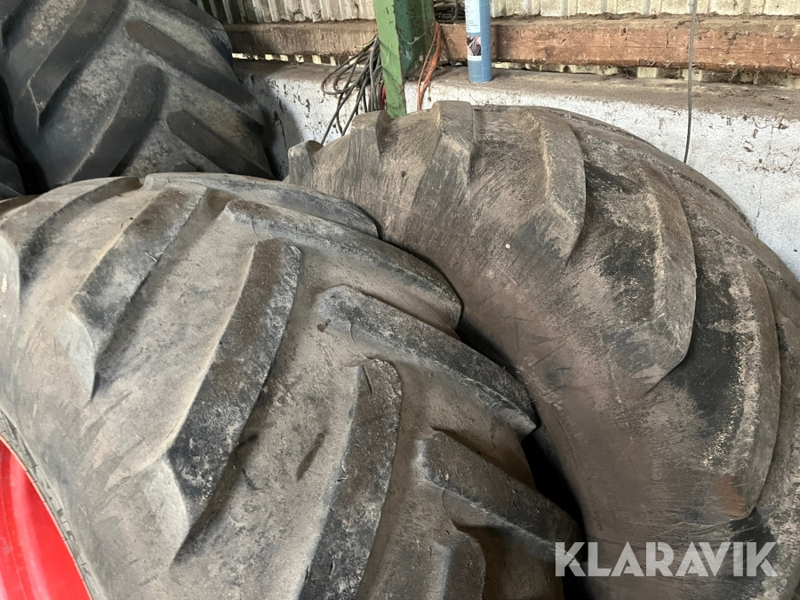 Traktorhjul Michelin 710/85R38 - 620/75R30 - 4 styk - Pneumatiky a disky pre Poľnohospodárske stroje: obrázok 3 Traktorhjul Michelin 710/85R38 - 620/75R30 - 4 styk - Pneumatiky a disky pre Poľnohospodárske stroje: obrázok 3