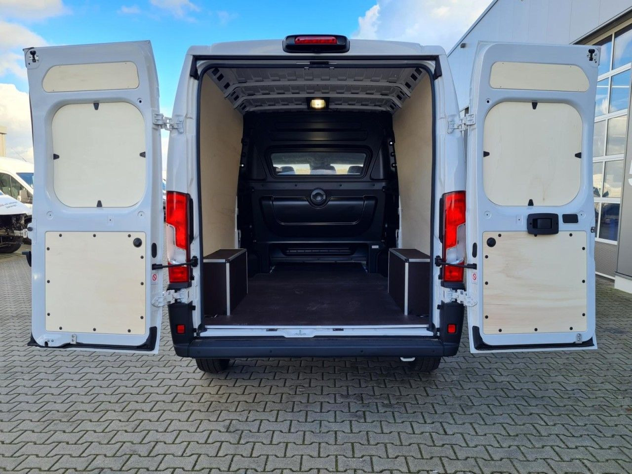 Fiat Ducato 35 Kasten Doka 6-Sitze L3H2 AG KLIMA Navi - Furgon, Dodávkа s dvojitou kabínou: obrázok 5 Fiat Ducato 35 Kasten Doka 6-Sitze L3H2 AG KLIMA Navi - Furgon, Dodávkа s dvojitou kabínou: obrázok 5
