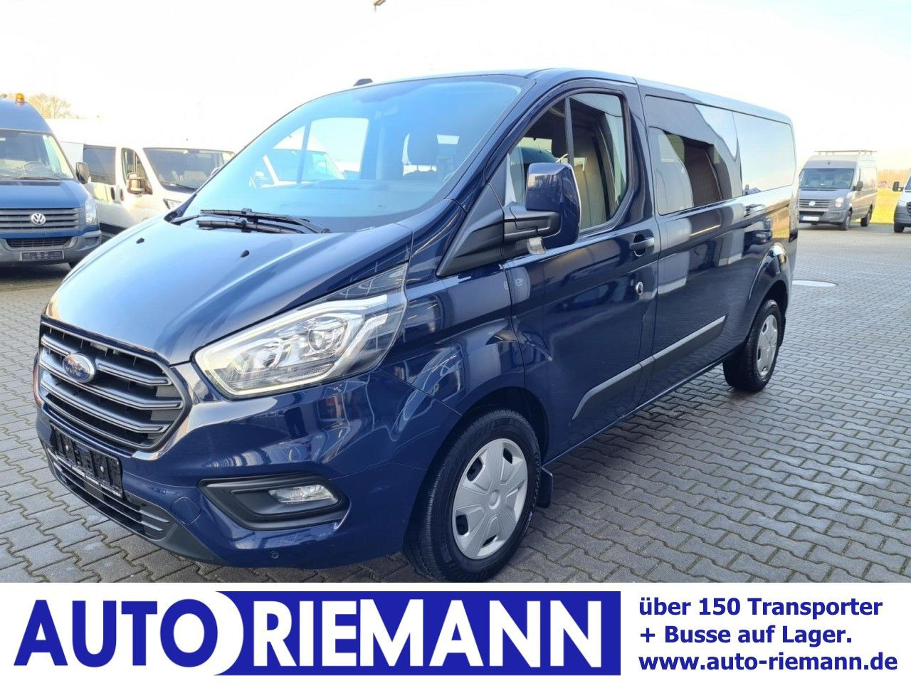 Ford Custom Kombi 320 L2 Trend 9 Sitze KLIMA PDC TEMP - Mikrobus: obrázok 1 Ford Custom Kombi 320 L2 Trend 9 Sitze KLIMA PDC TEMP - Mikrobus: obrázok 1