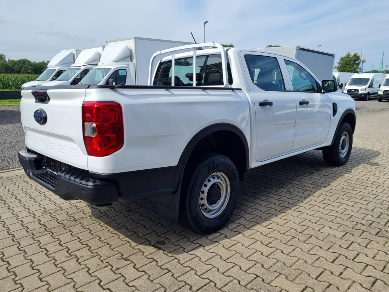 Ford Ranger Doka 2.0 Ecoblue XL 4x4 KLIMA KAMERA TEMPOMAT - Pick-up, Dodávkа s dvojitou kabínou: obrázok 4 Ford Ranger Doka 2.0 Ecoblue XL 4x4 KLIMA KAMERA TEMPOMAT - Pick-up, Dodávkа s dvojitou kabínou: obrázok 4