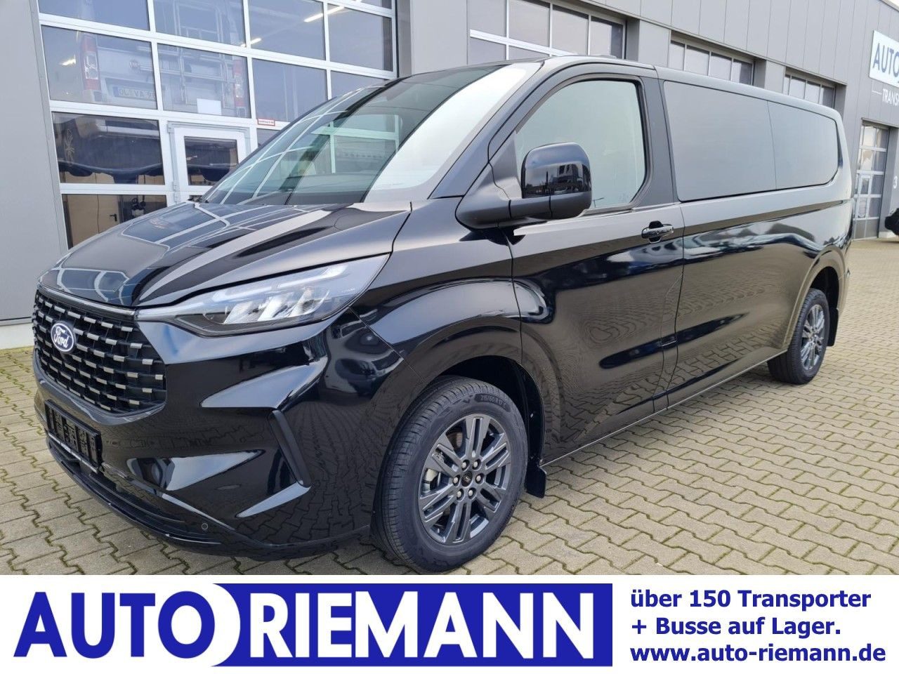 Ford Tourneo Custom 320 L2 Titanium 9 Sitze STANDHZ - Mikrobus: obrázok 1 Ford Tourneo Custom 320 L2 Titanium 9 Sitze STANDHZ - Mikrobus: obrázok 1