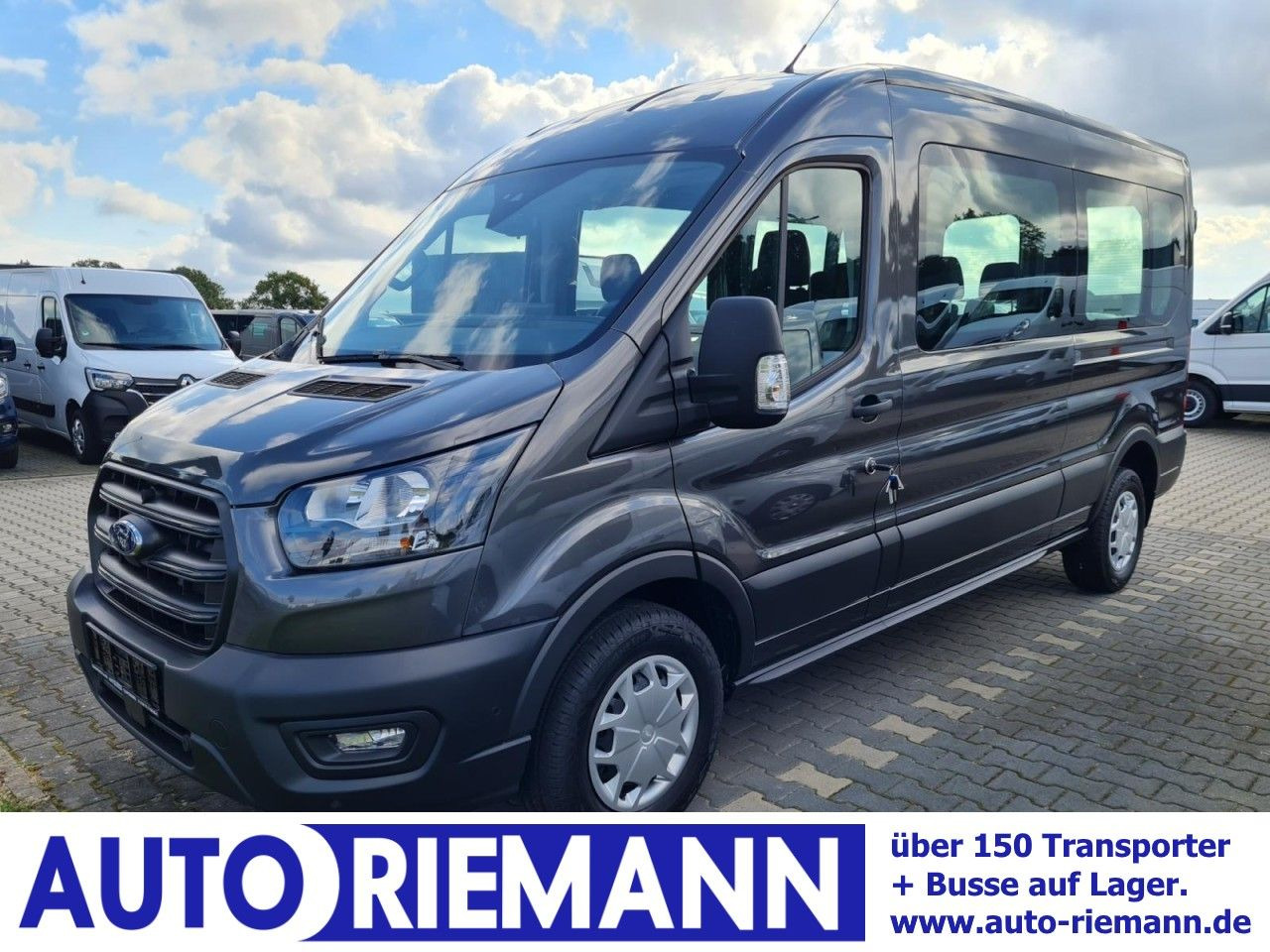Ford Transit 350 Kombi L3 Trend 8 Sitze KAMERA AHK - Mikrobus: obrázok 1 Ford Transit 350 Kombi L3 Trend 8 Sitze KAMERA AHK - Mikrobus: obrázok 1