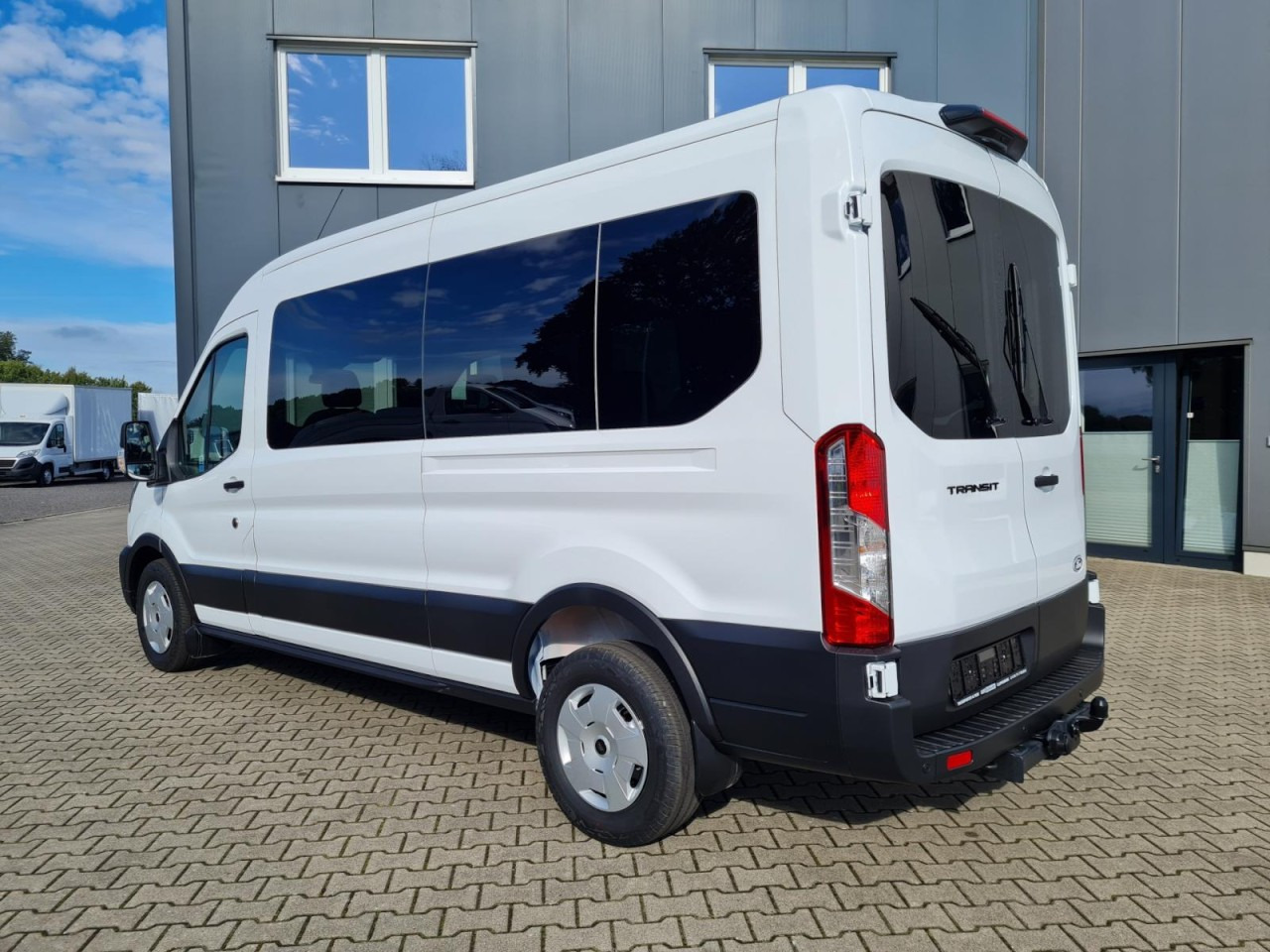 Ford Transit 350 Kombi TDCi L3 H2 Trend 9 Sitzer AHK - Minibus, Mikrobus: obrázok 4 Ford Transit 350 Kombi TDCi L3 H2 Trend 9 Sitzer AHK - Minibus, Mikrobus: obrázok 4