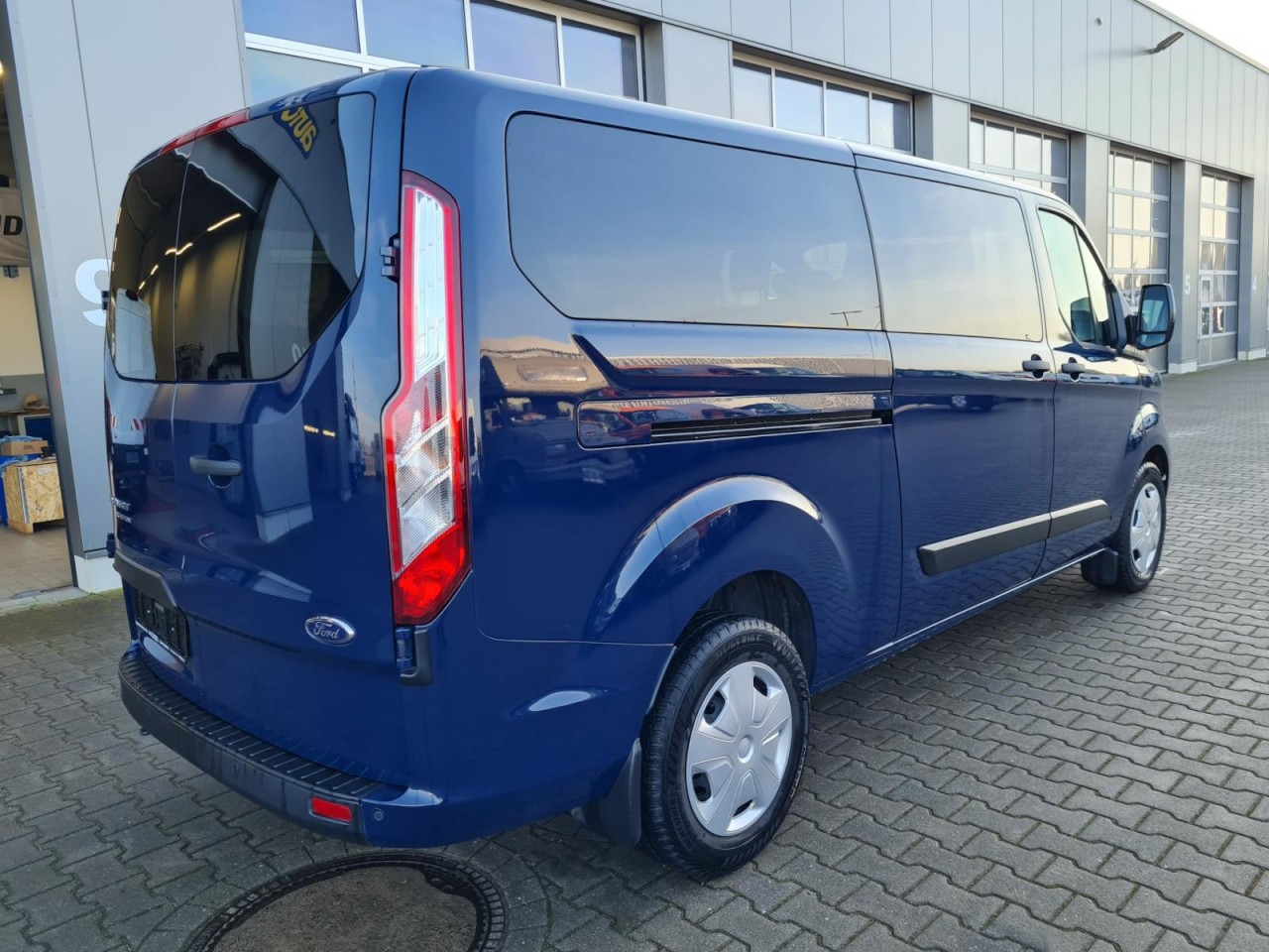 Ford Transit Custom Kombi 320 L2 Trend 9 Sitze PDC - Minibus, Mikrobus: obrázok 4 Ford Transit Custom Kombi 320 L2 Trend 9 Sitze PDC - Minibus, Mikrobus: obrázok 4