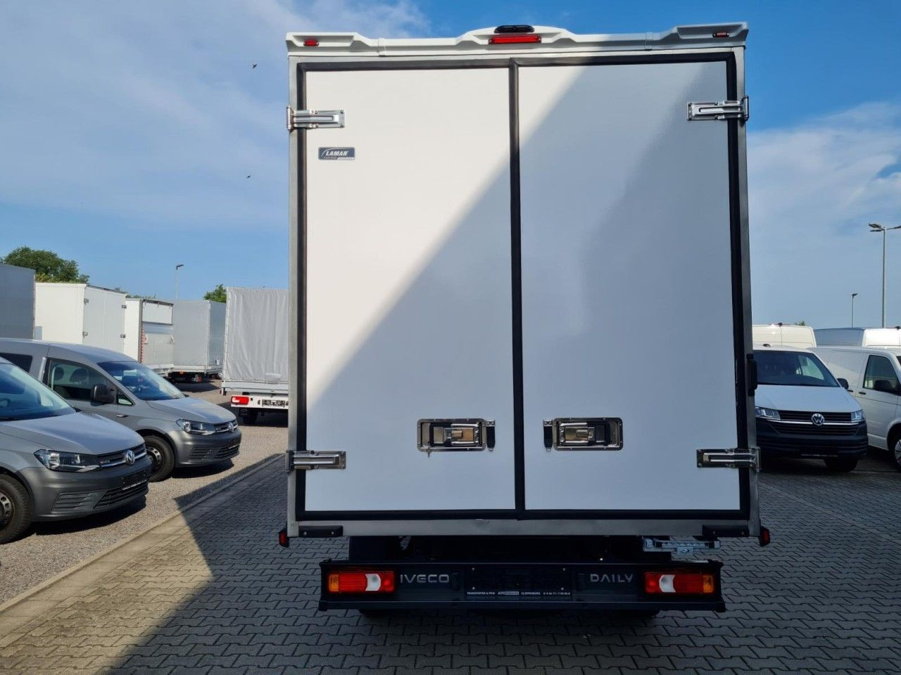 Iveco 35S 18 3.0 Koffer Hi Matic LM KLIMA KAMERA Navig - Dodávka skriňová nadstavba: obrázok 5 Iveco 35S 18 3.0 Koffer Hi Matic LM KLIMA KAMERA Navig - Dodávka skriňová nadstavba: obrázok 5
