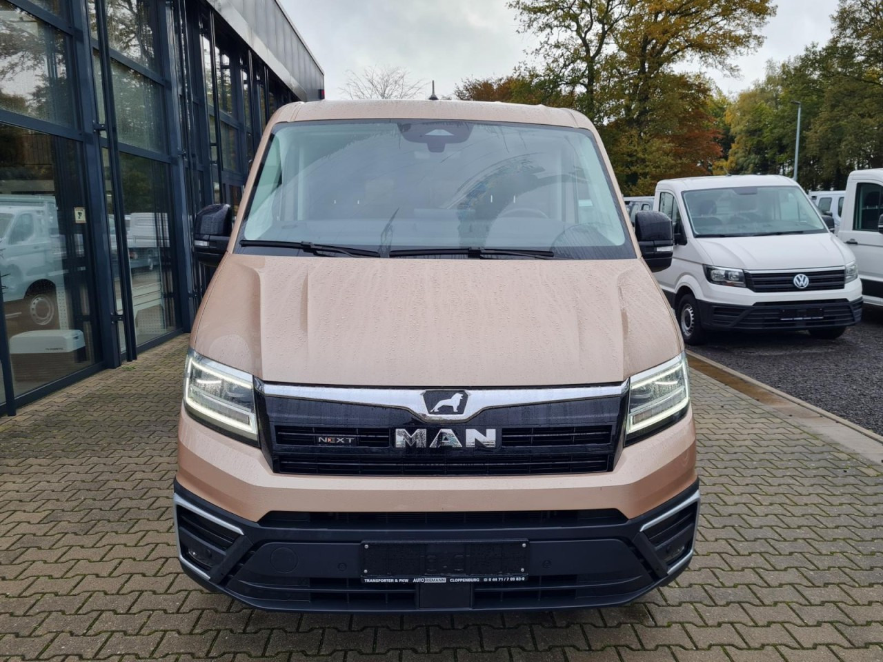 Man TGE 3.180 TDi Kombi 9 Sitze ALU KAMERA LED LEDER Sonderumbau - Dodávkа s dvojitou kabínou: obrázok 2 Man TGE 3.180 TDi Kombi 9 Sitze ALU KAMERA LED LEDER Sonderumbau - Dodávkа s dvojitou kabínou: obrázok 2