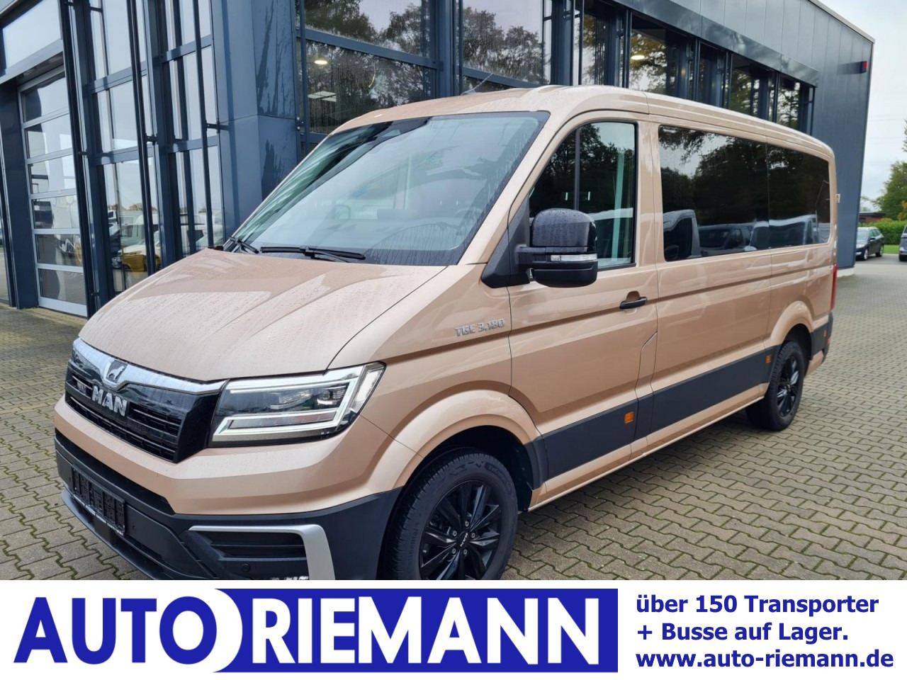 Man TGE 3.180 TDi Kombi 9 Sitze ALU KAMERA LED LEDER Sonderumbau - Dodávkа s dvojitou kabínou: obrázok 1 Man TGE 3.180 TDi Kombi 9 Sitze ALU KAMERA LED LEDER Sonderumbau - Dodávkа s dvojitou kabínou: obrázok 1