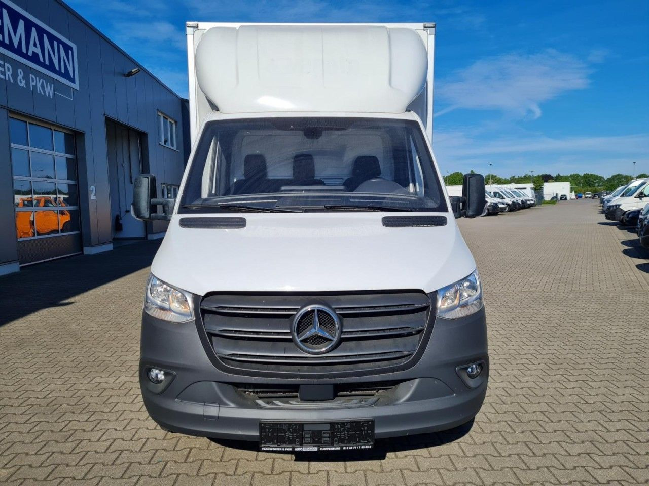 Mercedes-Benz Sprinter 315 Möbel Koffer RWD KLIMA KOMFORT TEMP - Dodávka skriňová nadstavba: obrázok 2 Mercedes-Benz Sprinter 315 Möbel Koffer RWD KLIMA KOMFORT TEMP - Dodávka skriňová nadstavba: obrázok 2