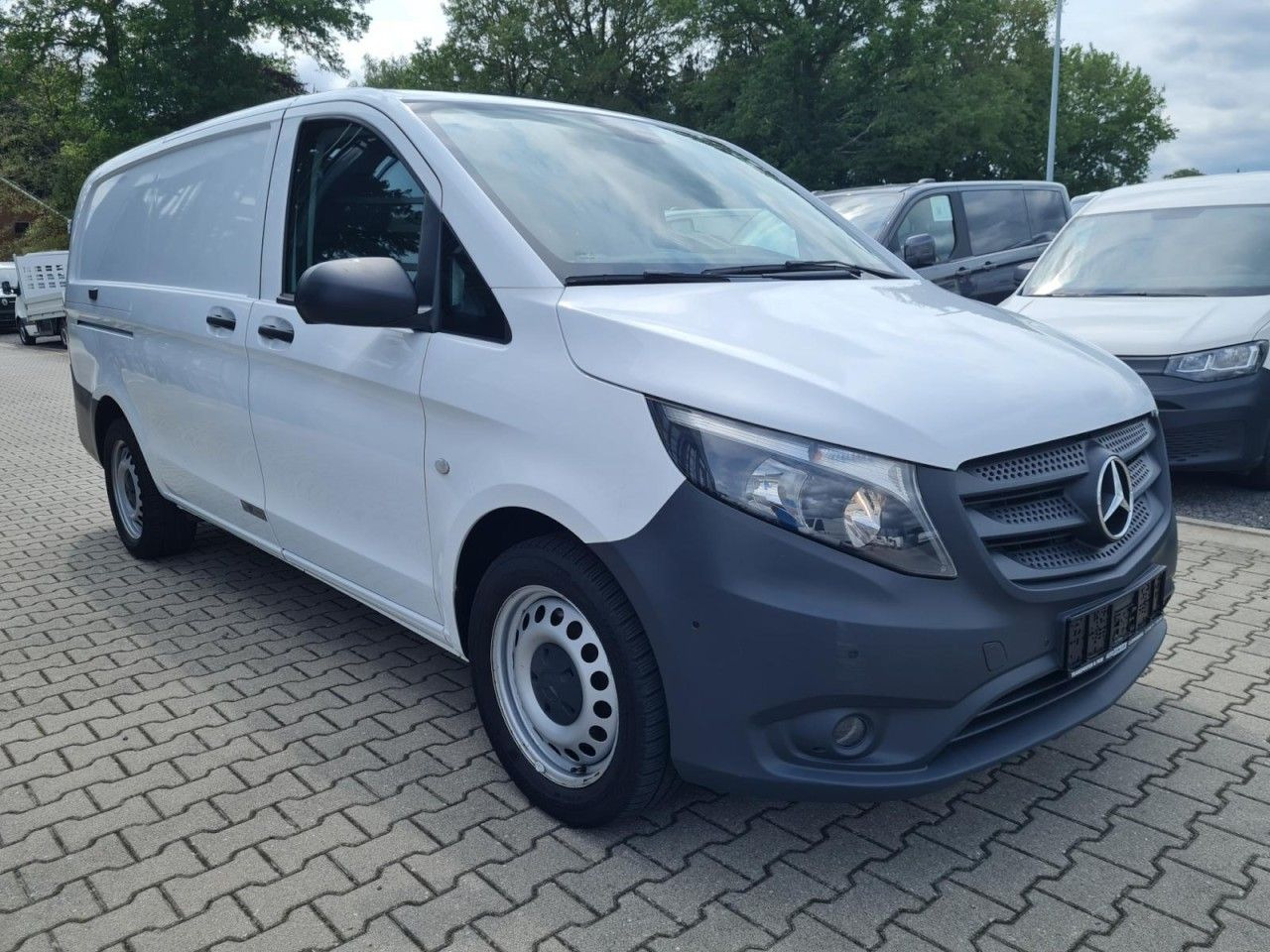 Mercedes-Benz Vito 116 Cdi Kühlkasten Stand + Fahrkühl. lang - Chladiarenská dodávka: obrázok 4 Mercedes-Benz Vito 116 Cdi Kühlkasten Stand + Fahrkühl. lang - Chladiarenská dodávka: obrázok 4
