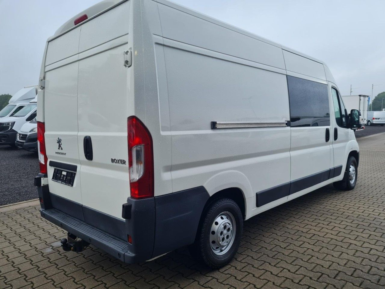Peugeot Boxer Kasten L3H2 Doka 6-Sitze AHK PDC KLIMA - Malá dodávka, Dodávkа s dvojitou kabínou: obrázok 4 Peugeot Boxer Kasten L3H2 Doka 6-Sitze AHK PDC KLIMA - Malá dodávka, Dodávkа s dvojitou kabínou: obrázok 4