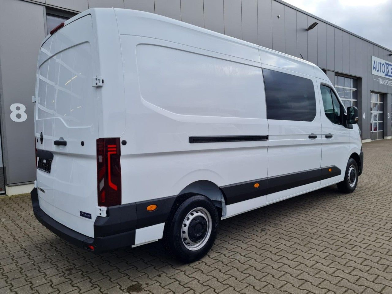 Renault Master 35 Kasten L3 Doka 7-Sitze KLIMA TEMPOMAT - Furgon, Dodávkа s dvojitou kabínou: obrázok 4 Renault Master 35 Kasten L3 Doka 7-Sitze KLIMA TEMPOMAT - Furgon, Dodávkа s dvojitou kabínou: obrázok 4