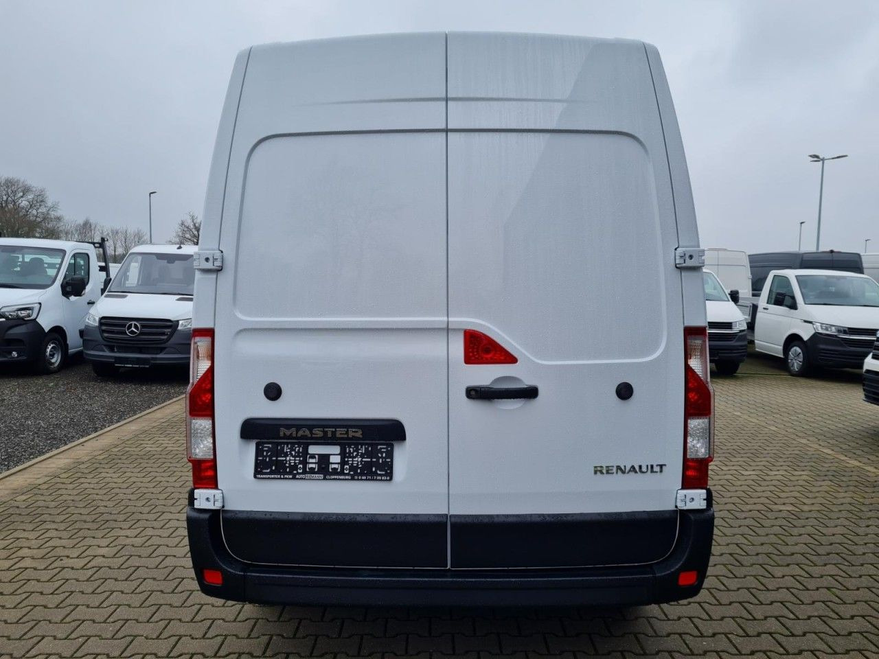 Renault Master 35 Kasten L3H2 PDC KLIMA KOMFORT Navi App - Furgon: obrázok 5 Renault Master 35 Kasten L3H2 PDC KLIMA KOMFORT Navi App - Furgon: obrázok 5