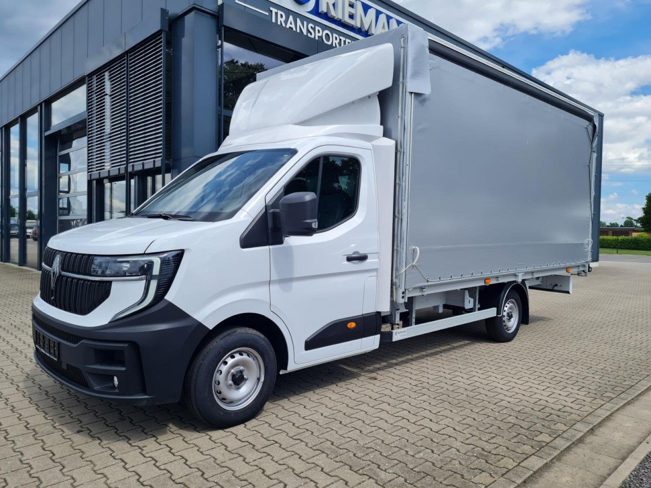 Renault Master 35 Pritsche Schiebe Plane dCi 170 10 Pal. - Plachtová dodávka: obrázok 2 Renault Master 35 Pritsche Schiebe Plane dCi 170 10 Pal. - Plachtová dodávka: obrázok 2
