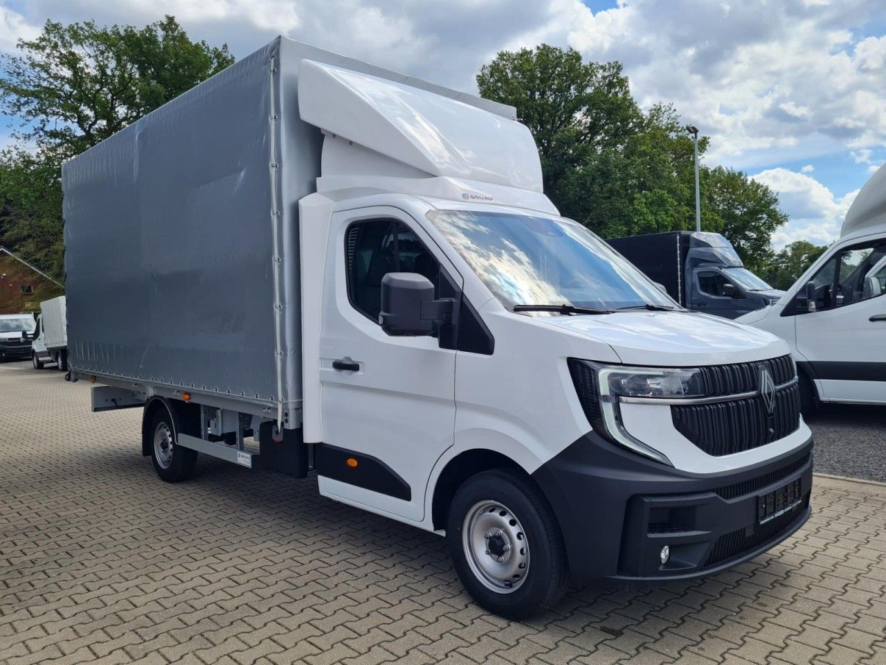 Renault Master 35 Pritsche Schiebe Plane dCi 170 10 Pal. - Plachtová dodávka: obrázok 4 Renault Master 35 Pritsche Schiebe Plane dCi 170 10 Pal. - Plachtová dodávka: obrázok 4
