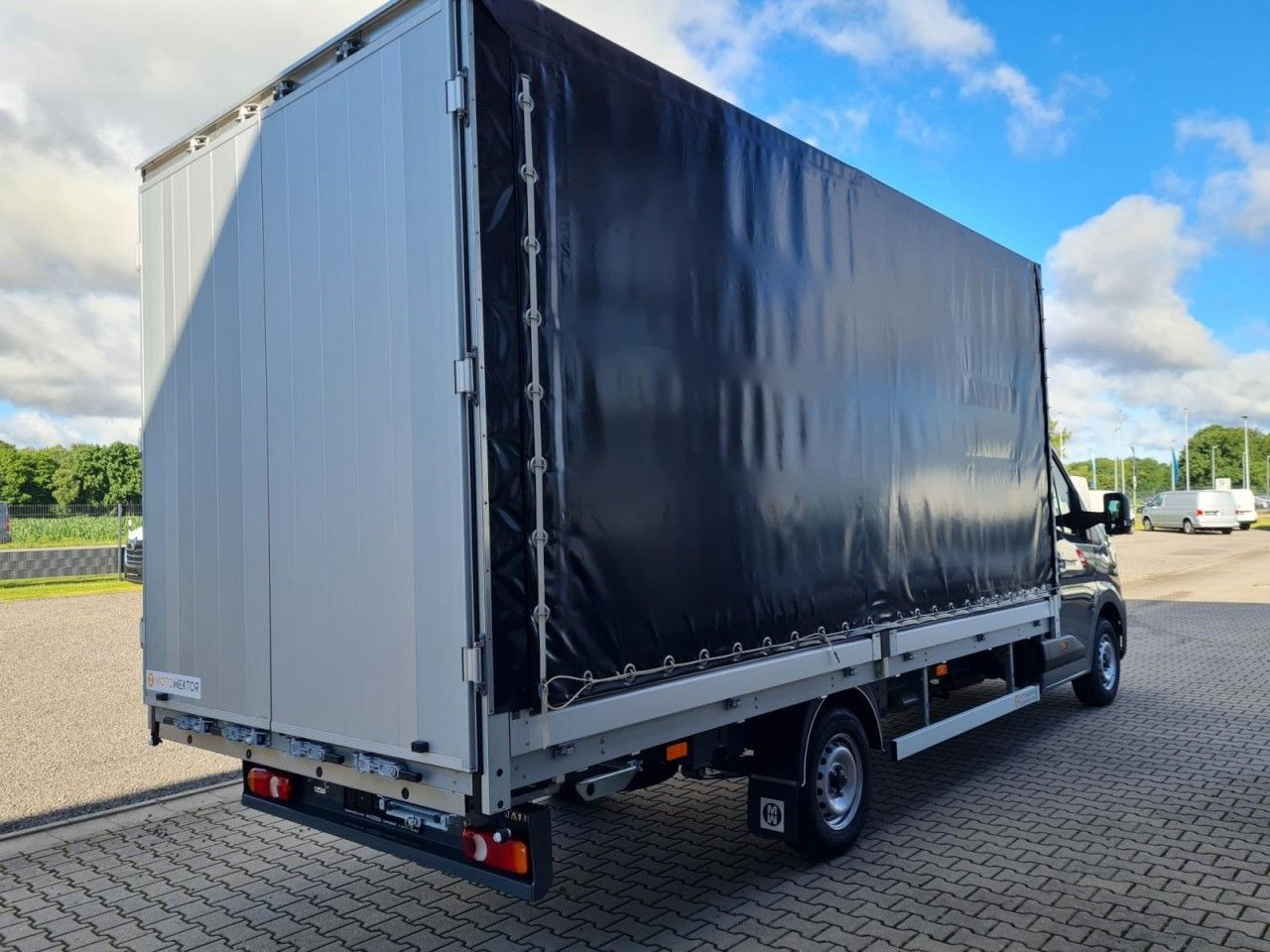 Renault Master 35 Pritsche Schiebe Plane dCi 170 Navi Ap - Plachtová dodávka: obrázok 5 Renault Master 35 Pritsche Schiebe Plane dCi 170 Navi Ap - Plachtová dodávka: obrázok 5