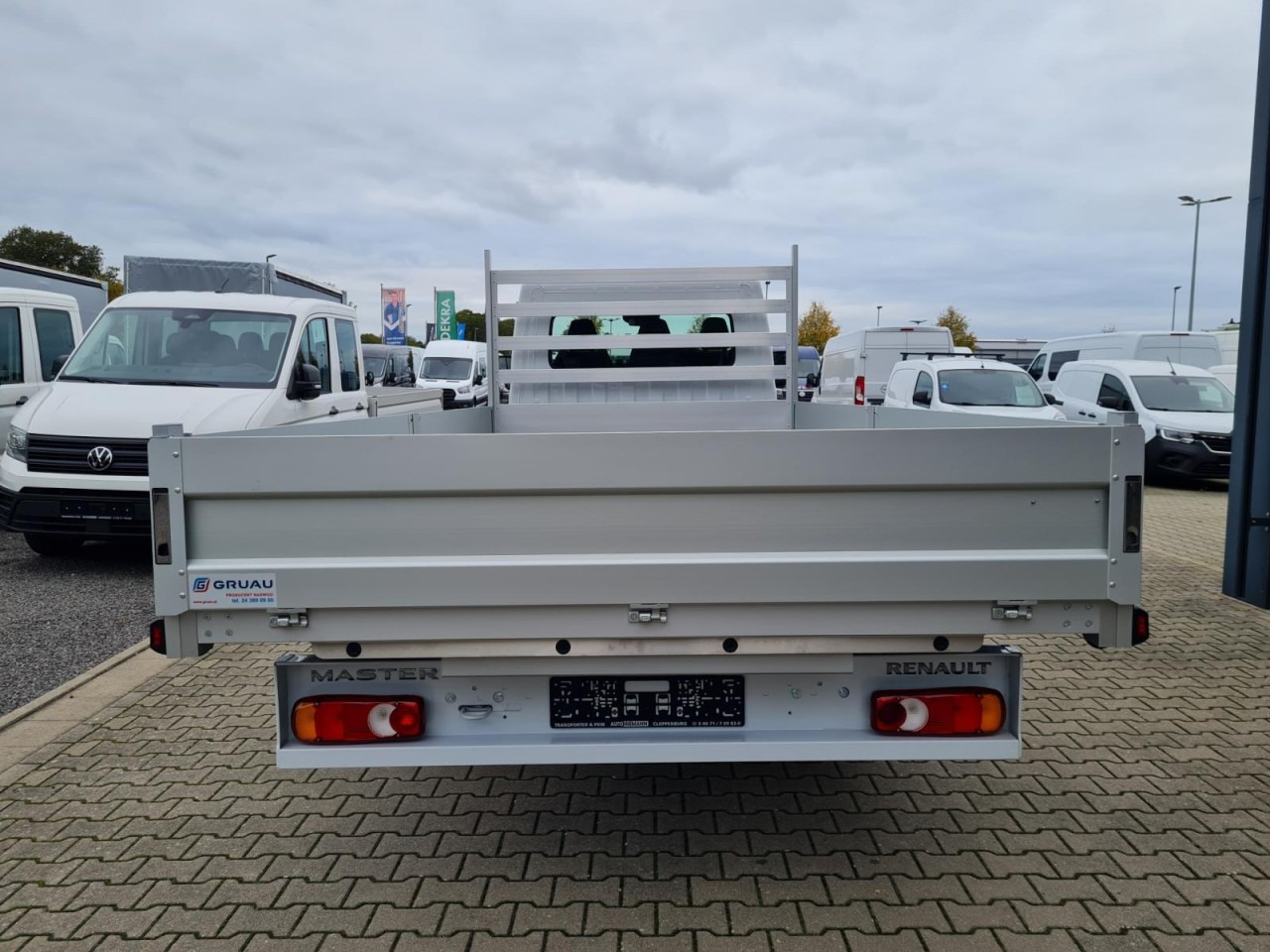 Renault Master 35 Pritsche extra lang 4.85 m KLIMA TEMPOMAT - Dodávka valník: obrázok 5 Renault Master 35 Pritsche extra lang 4.85 m KLIMA TEMPOMAT - Dodávka valník: obrázok 5