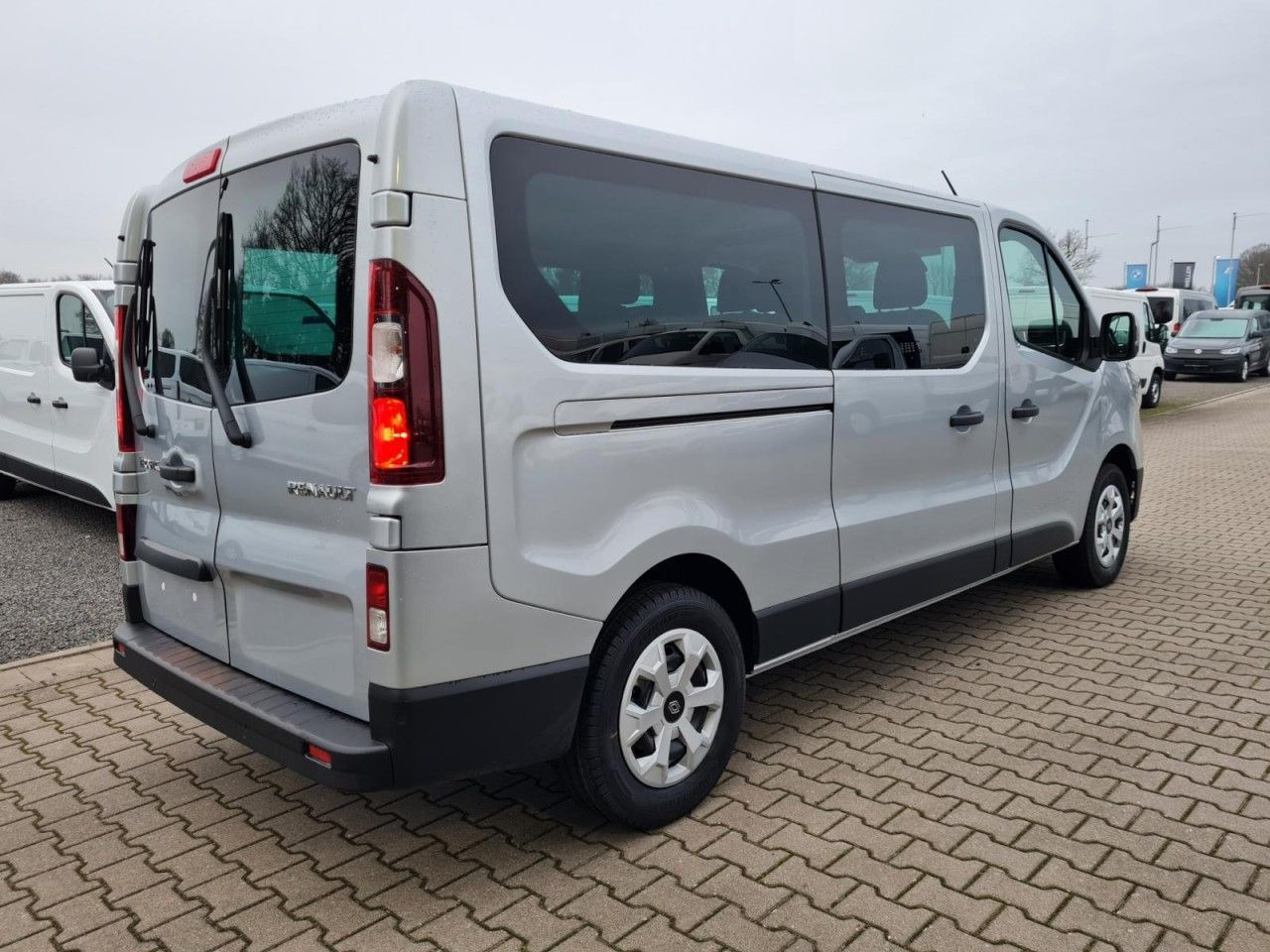 Renault Trafic Kombi 9-Sitze L2 Grand Equilibre KLIMA TE - Automobil: obrázok 5 Renault Trafic Kombi 9-Sitze L2 Grand Equilibre KLIMA TE - Automobil: obrázok 5
