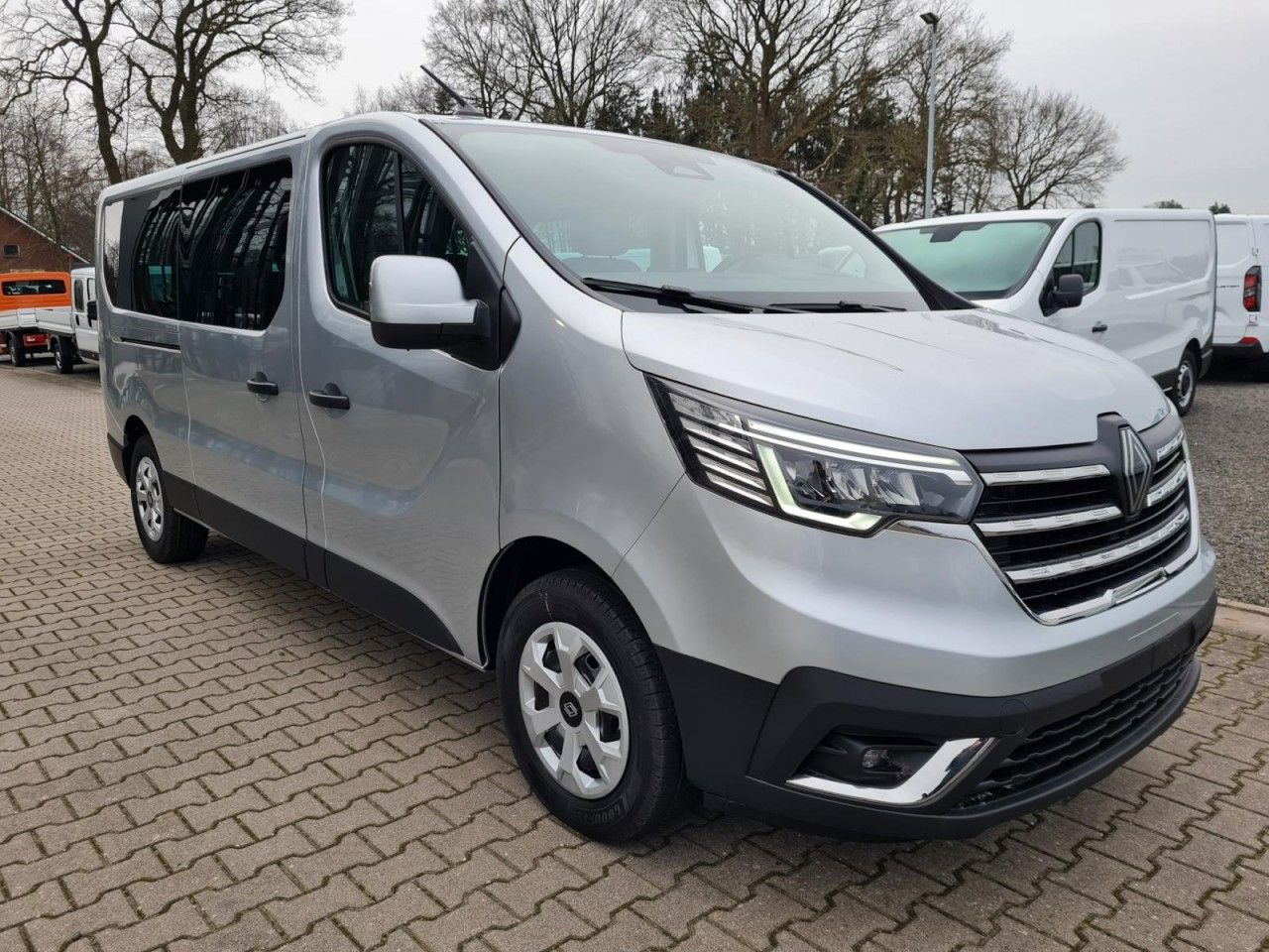 Renault Trafic Kombi 9-Sitze L2 Grand Equilibre KLIMA TE - Automobil: obrázok 3 Renault Trafic Kombi 9-Sitze L2 Grand Equilibre KLIMA TE - Automobil: obrázok 3