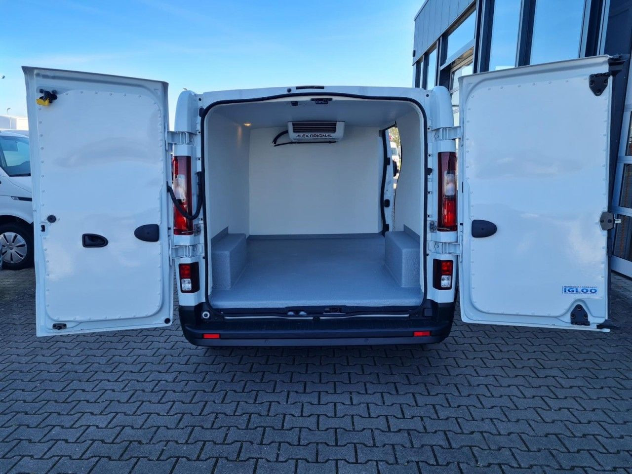 Renault Trafic Kühlkasten dCi 130 L2H1 3,0t Navi App Kli - Chladiarenská dodávka: obrázok 4 Renault Trafic Kühlkasten dCi 130 L2H1 3,0t Navi App Kli - Chladiarenská dodávka: obrázok 4