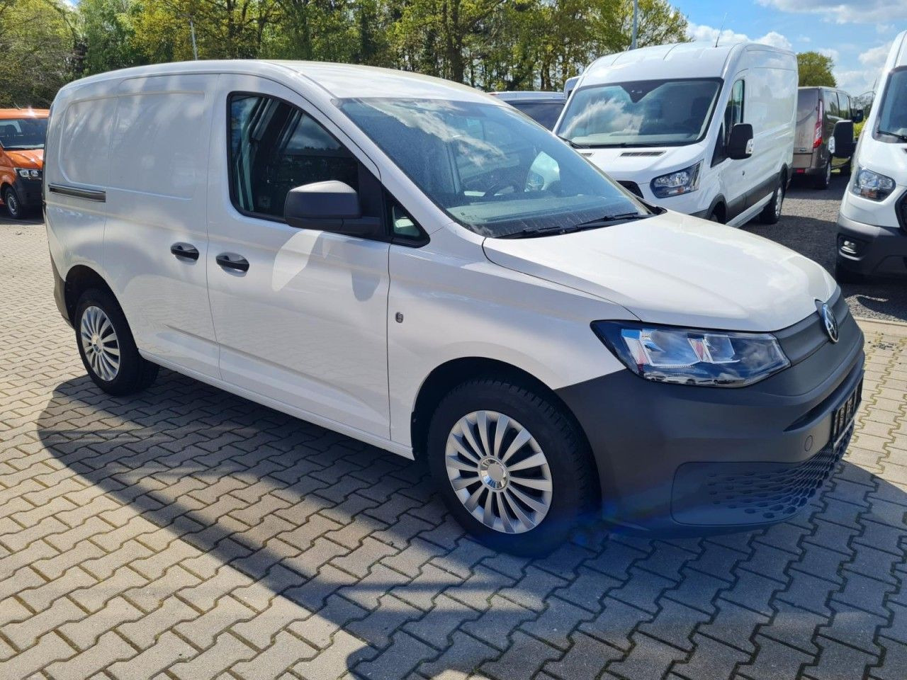 Volkswagen Caddy Kasten Cargo 2.0 TDI KLIMA KOMFORT PDC - Malá dodávka: obrázok 3 Volkswagen Caddy Kasten Cargo 2.0 TDI KLIMA KOMFORT PDC - Malá dodávka: obrázok 3