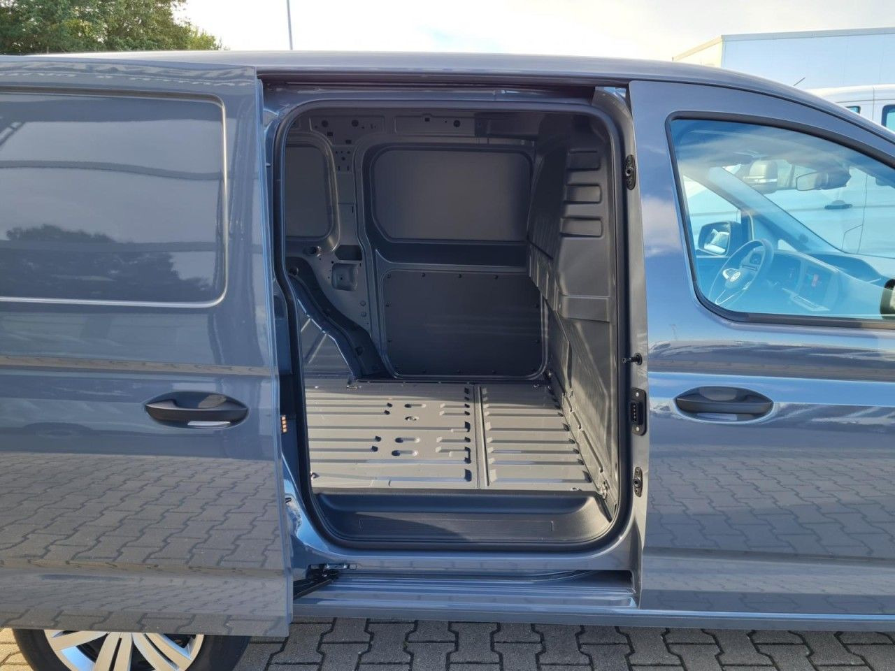 Volkswagen Caddy Kasten Cargo TDI Maxi PDC KLIMA TEMPOMAT - Malá dodávka: obrázok 5 Volkswagen Caddy Kasten Cargo TDI Maxi PDC KLIMA TEMPOMAT - Malá dodávka: obrázok 5