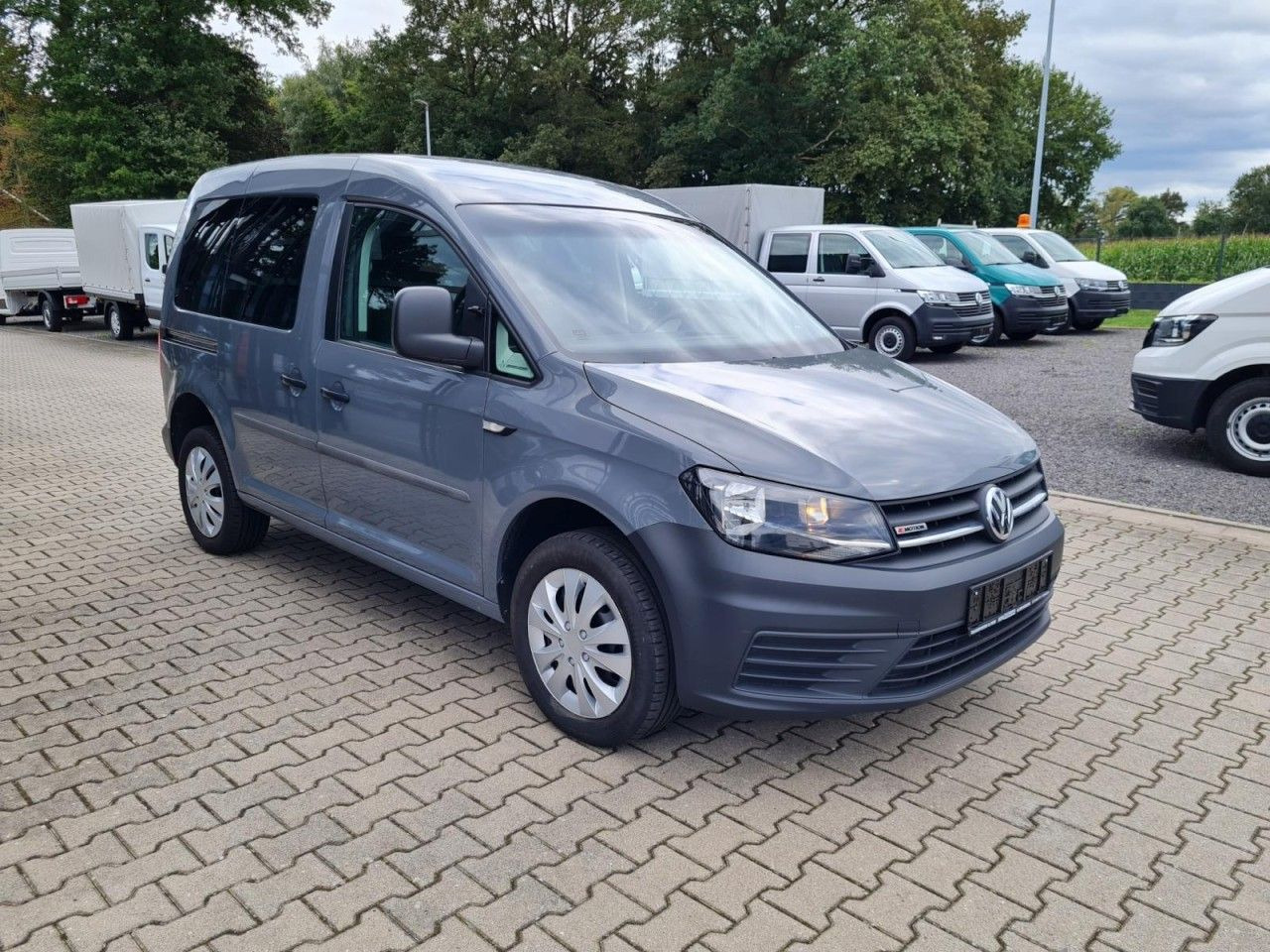 Volkswagen Caddy Kombi 4Motion TDi 5-Sitze KLIMA STHZ TEMPO - Mikrobus: obrázok 3 Volkswagen Caddy Kombi 4Motion TDi 5-Sitze KLIMA STHZ TEMPO - Mikrobus: obrázok 3