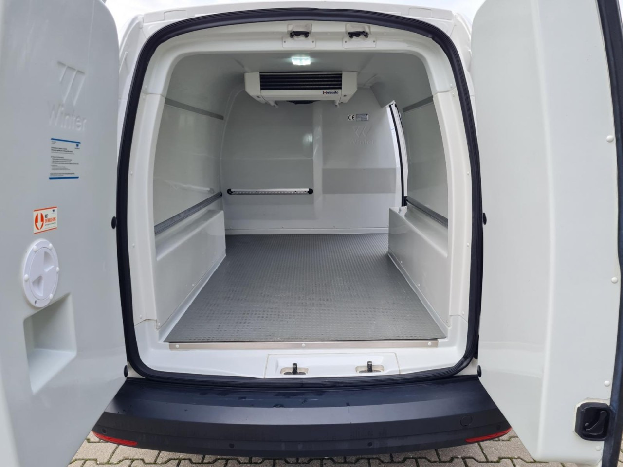 Volkswagen Caddy Kühlkasten Maxi TDI Stand- u. Fahrkühlung - Chladiarenská dodávka: obrázok 5 Volkswagen Caddy Kühlkasten Maxi TDI Stand- u. Fahrkühlung - Chladiarenská dodávka: obrázok 5
