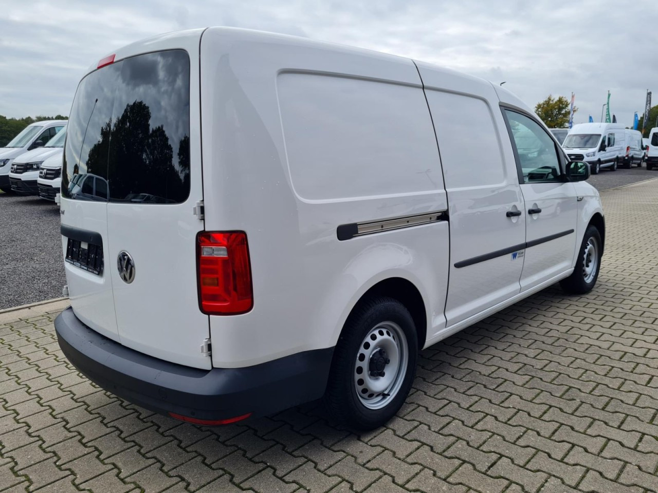 Volkswagen Caddy Kühlkasten Maxi TDI Stand- u. Fahrkühlung - Chladiarenská dodávka: obrázok 4 Volkswagen Caddy Kühlkasten Maxi TDI Stand- u. Fahrkühlung - Chladiarenská dodávka: obrázok 4