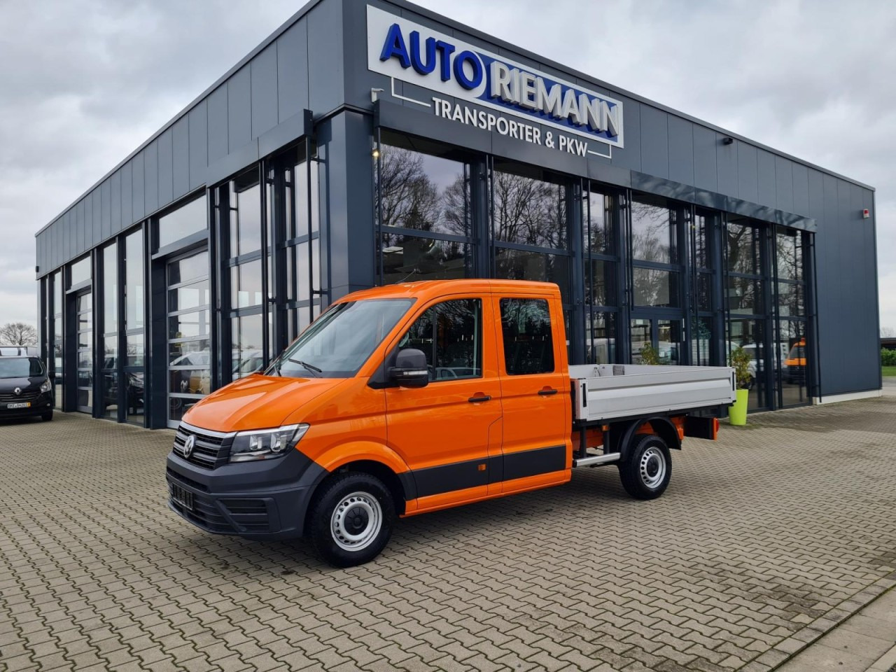 Volkswagen Crafter 35 Doka TDI MR AHK ERGO KLIMA Tempomat - Dodávka valník, Dodávkа s dvojitou kabínou: obrázok 2 Volkswagen Crafter 35 Doka TDI MR AHK ERGO KLIMA Tempomat - Dodávka valník, Dodávkа s dvojitou kabínou: obrázok 2