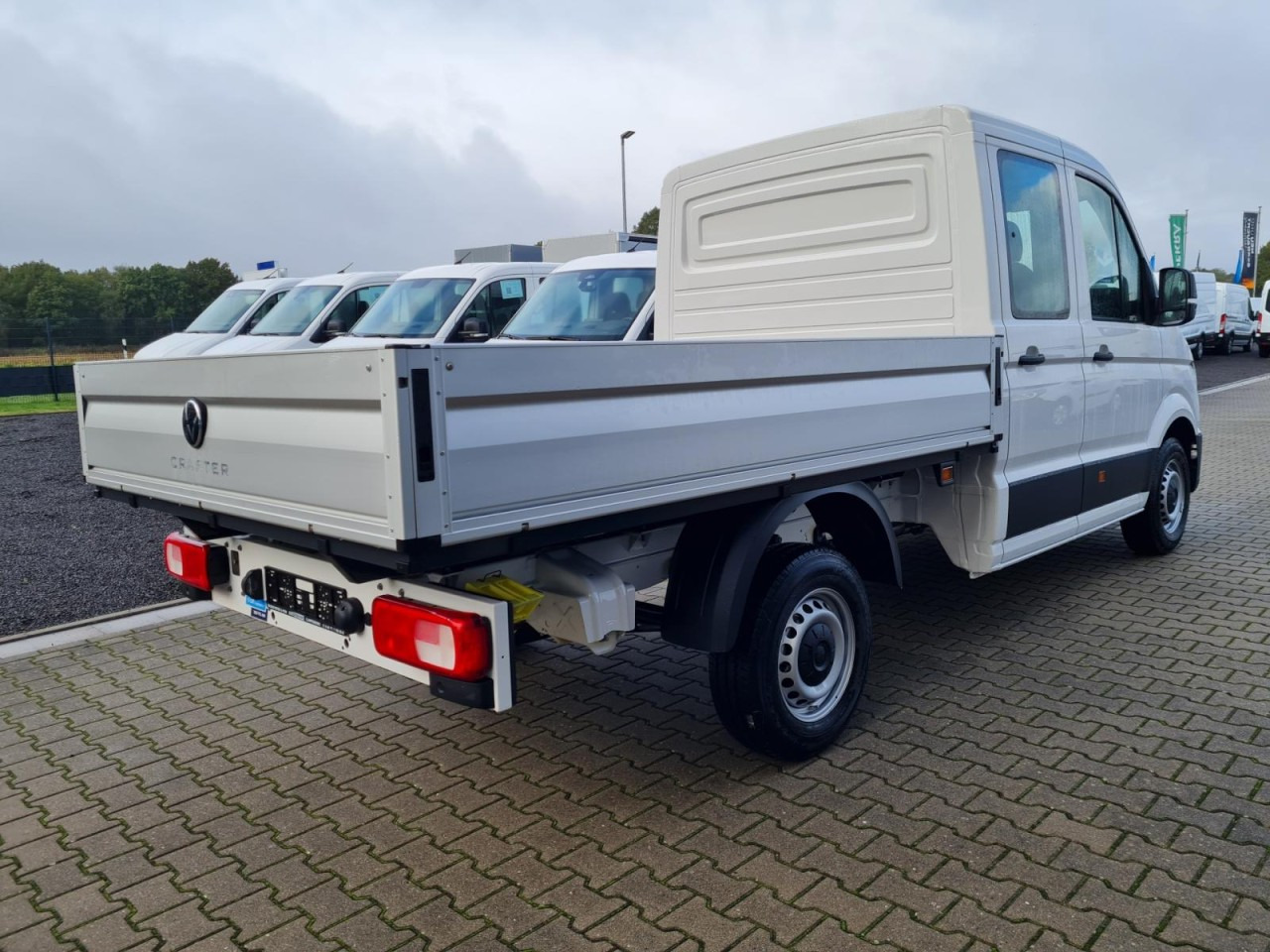 Volkswagen Crafter 35 Doka TDI Pritsche MR KLIMA TEMPOMAT - Dodávka valník, Dodávkа s dvojitou kabínou: obrázok 4 Volkswagen Crafter 35 Doka TDI Pritsche MR KLIMA TEMPOMAT - Dodávka valník, Dodávkа s dvojitou kabínou: obrázok 4