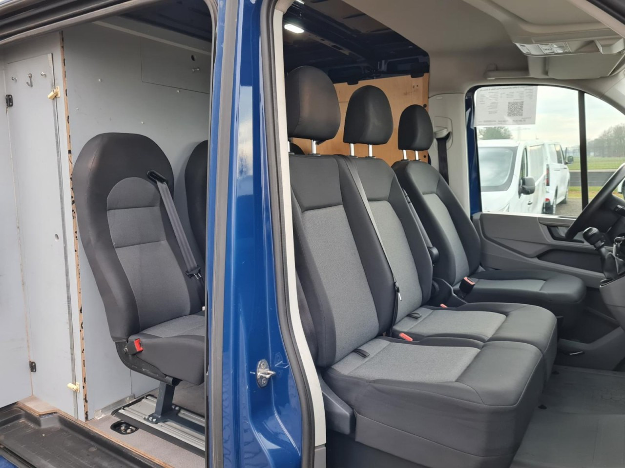 Volkswagen Crafter 35 Kasten Plus Doka mixto NAVI AHK 6 Sitzer - Furgon, Dodávkа s dvojitou kabínou: obrázok 5 Volkswagen Crafter 35 Kasten Plus Doka mixto NAVI AHK 6 Sitzer - Furgon, Dodávkа s dvojitou kabínou: obrázok 5