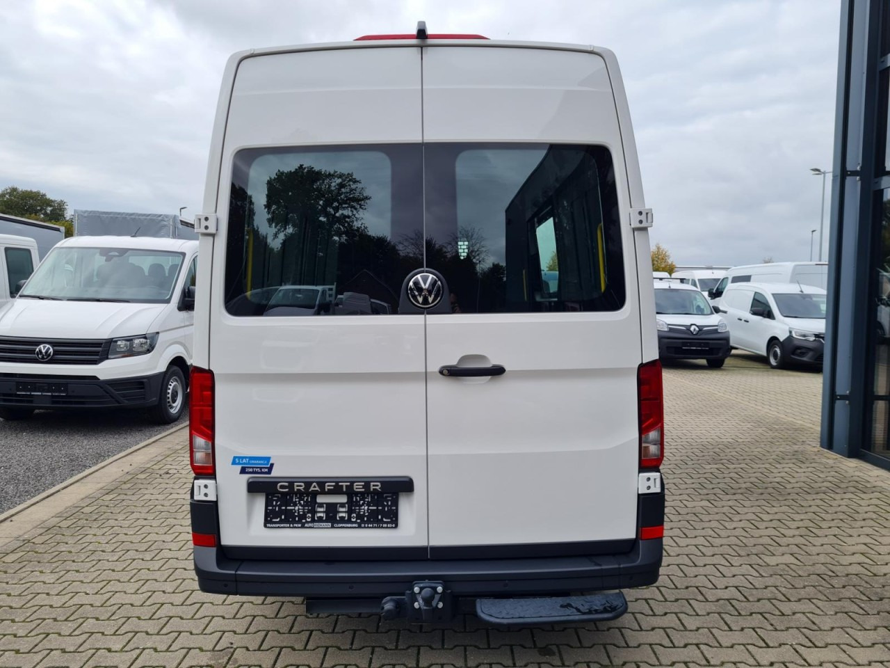 Volkswagen Crafter 35 Kasten TDI MR L3H3 STANDHEIZ AHK - Furgon: obrázok 5 Volkswagen Crafter 35 Kasten TDI MR L3H3 STANDHEIZ AHK - Furgon: obrázok 5